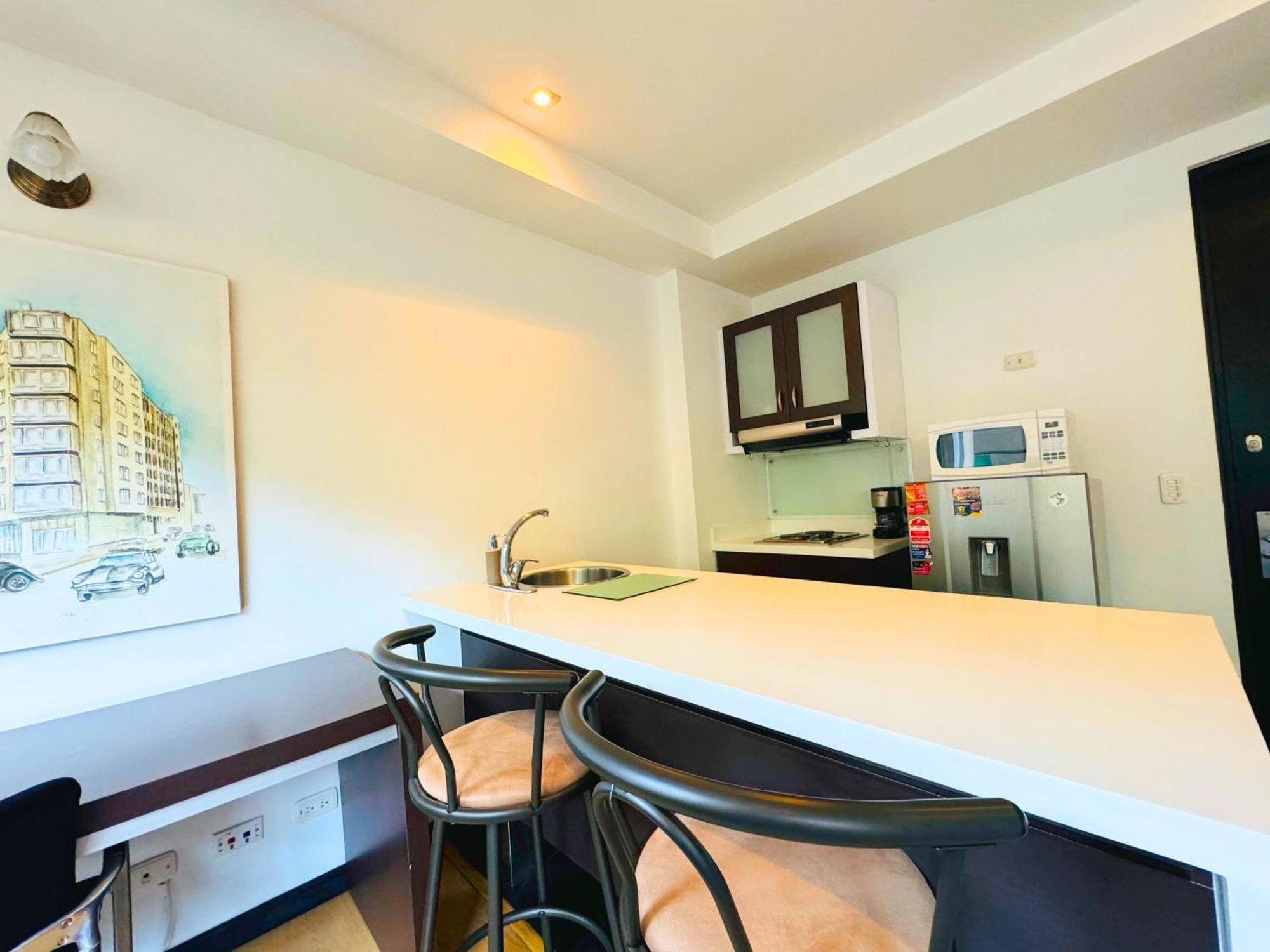 Aparta Suite Continental Богота Екстериор снимка