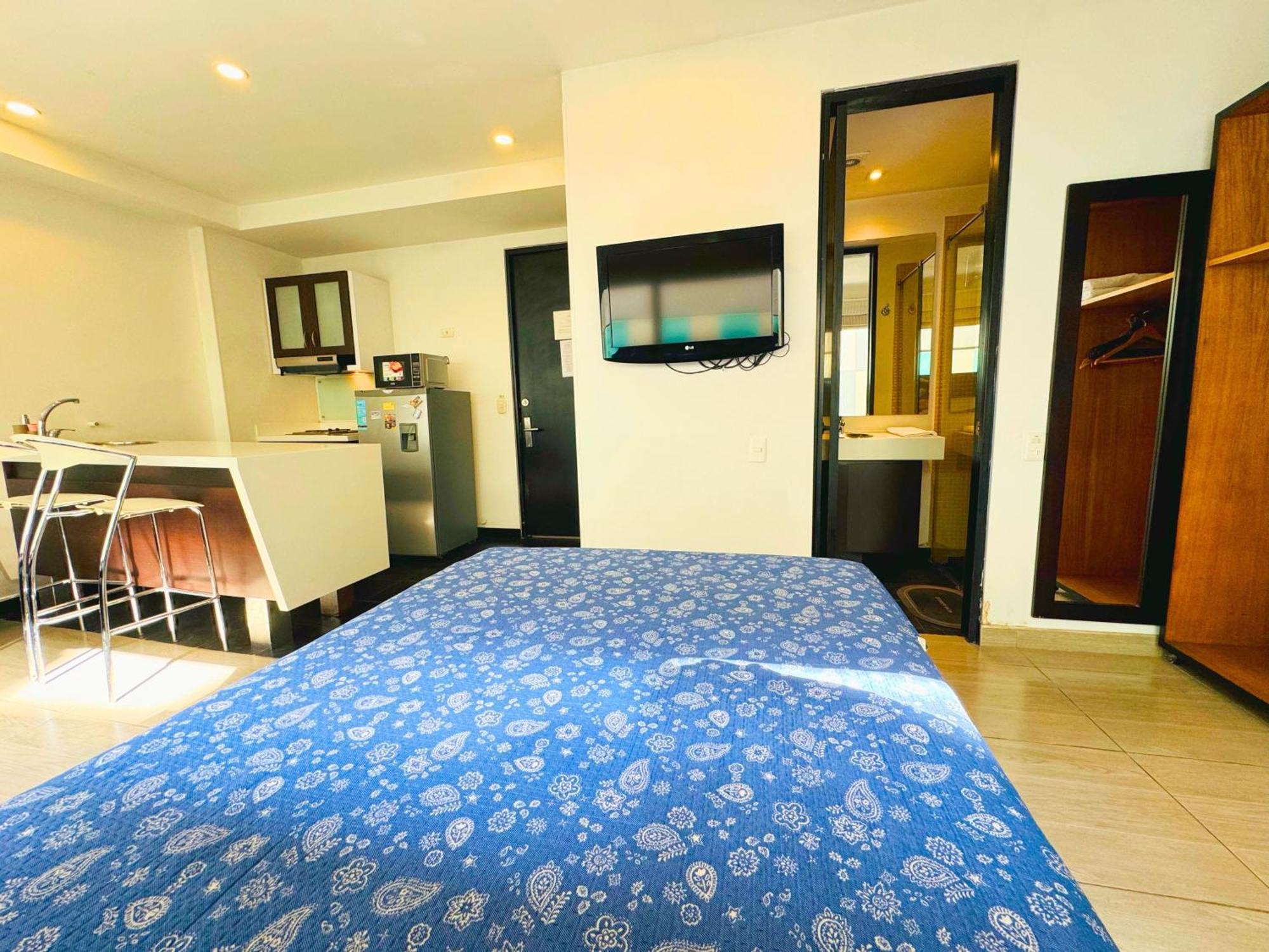 Aparta Suite Continental Богота Екстериор снимка
