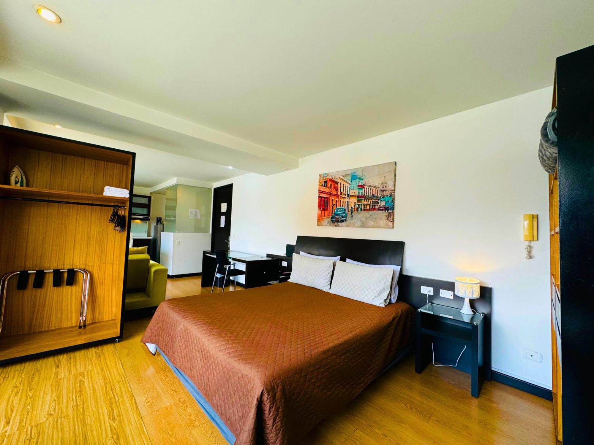 Aparta Suite Continental Богота Екстериор снимка