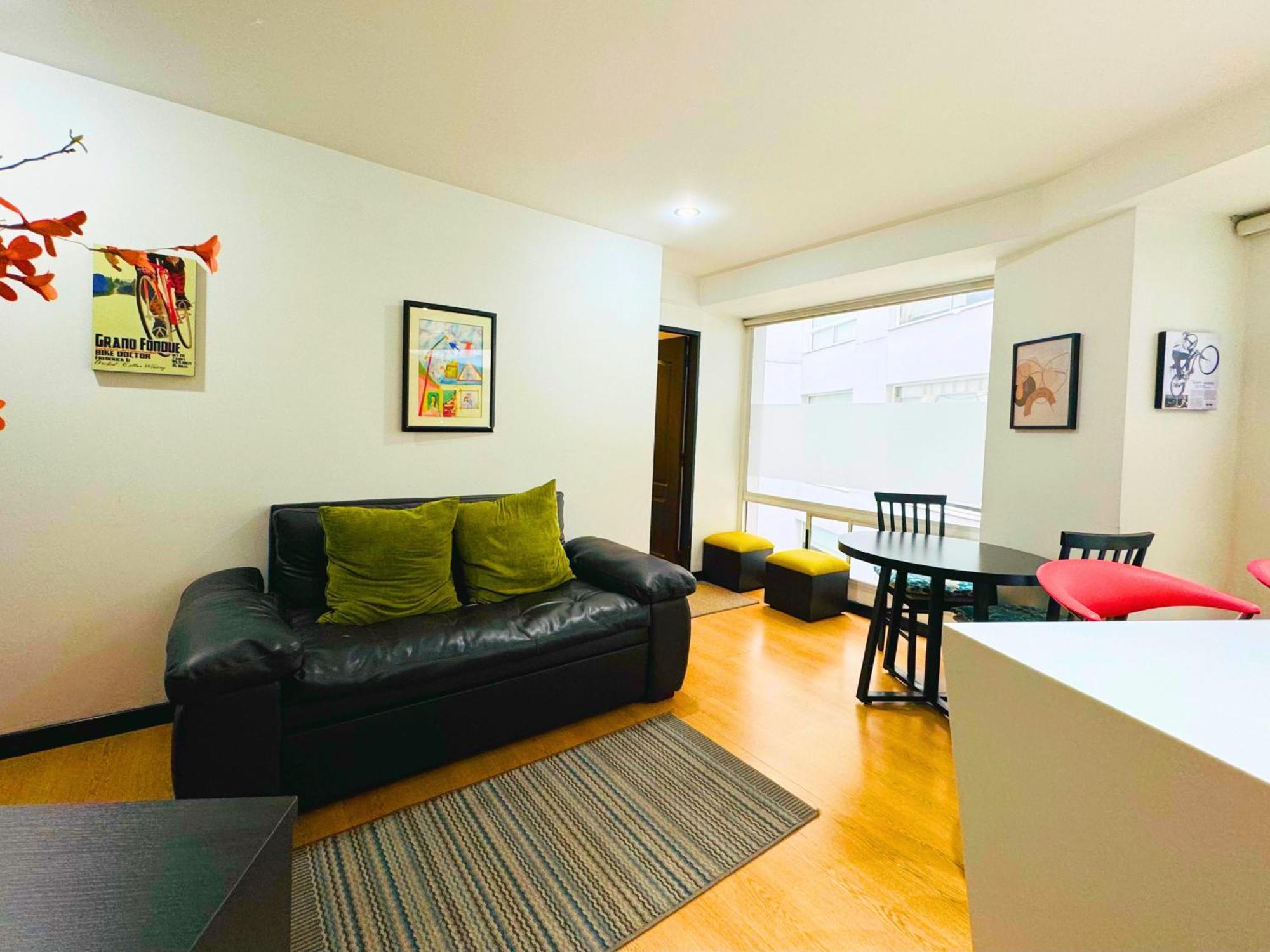 Aparta Suite Continental Богота Екстериор снимка